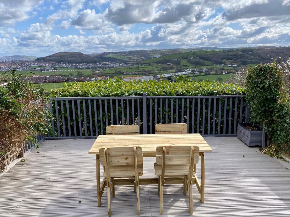 Villa Llandudno Boutique Style Seaside Retreat With Stunning Views Rhôs-on-Sea Esterno foto