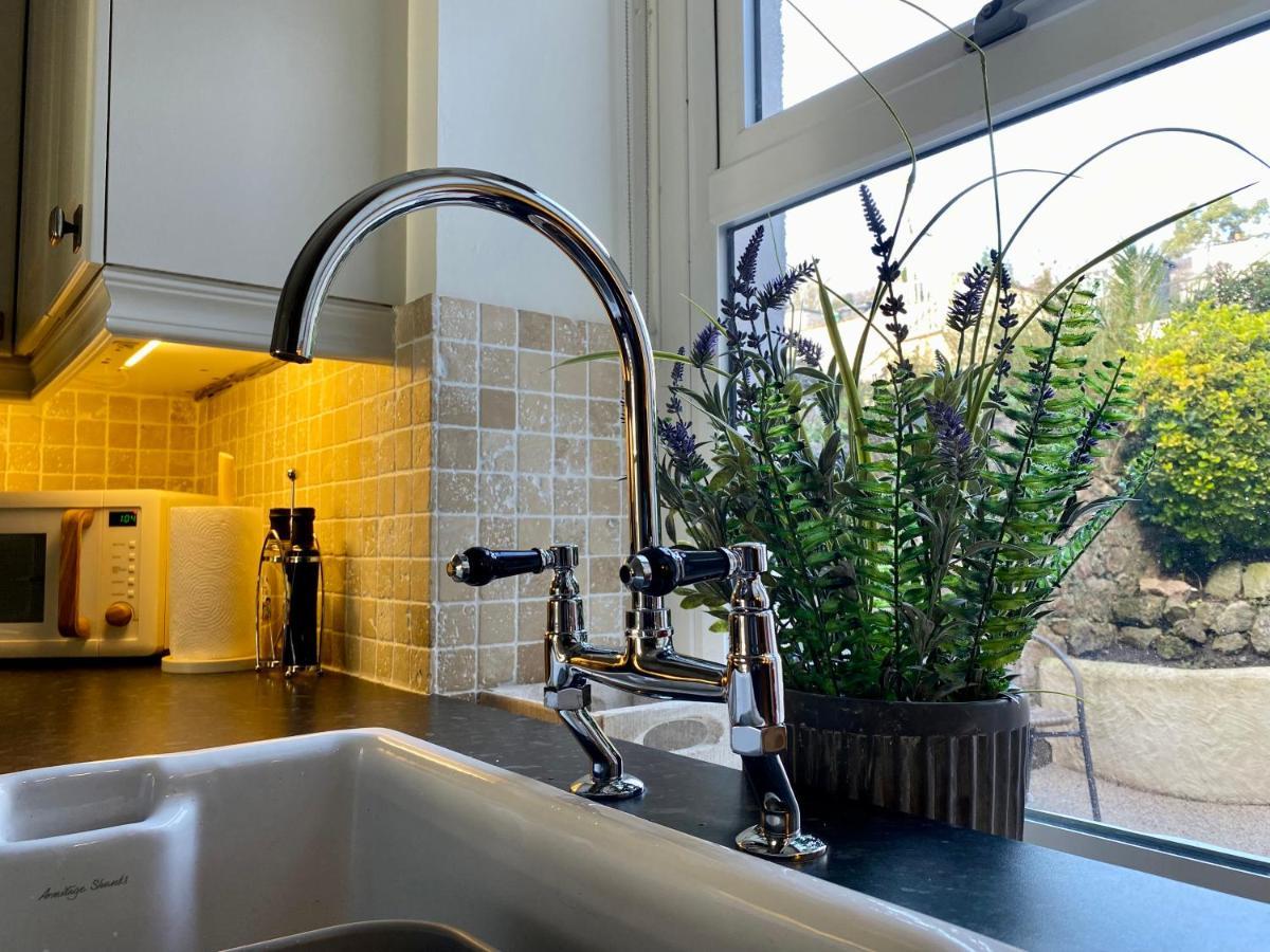 Villa Llandudno Boutique Style Seaside Retreat With Stunning Views Rhôs-on-Sea Esterno foto